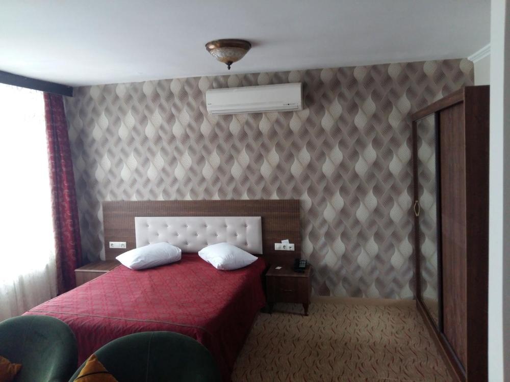 Room image 5