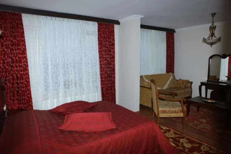 Junior Suite (2 Adults + 1 Child)